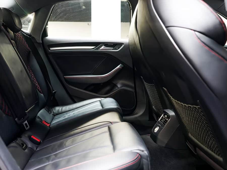 Audi S3 2019 изображение автомобиля #11