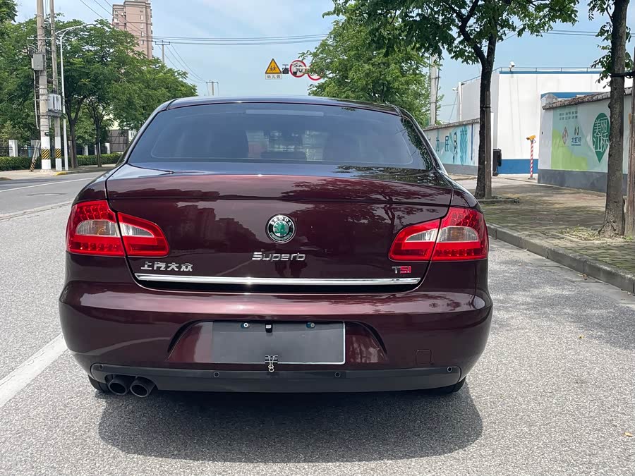 Skoda Superb 2009 car image #11