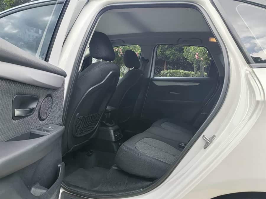 BMW 2 Series Tourer (Imported) 2015 #11 BMW 2 Series Tourer (Imported) 2015 car image #11