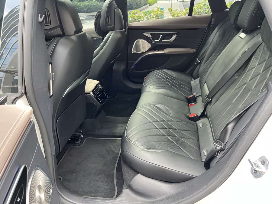 Mercedes-Benz EQS Class 2023 car image #11