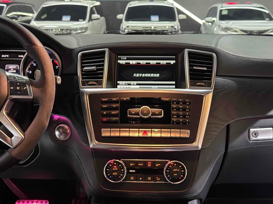 Mercedes-Benz GL AMG 2014 immagine di auto #11