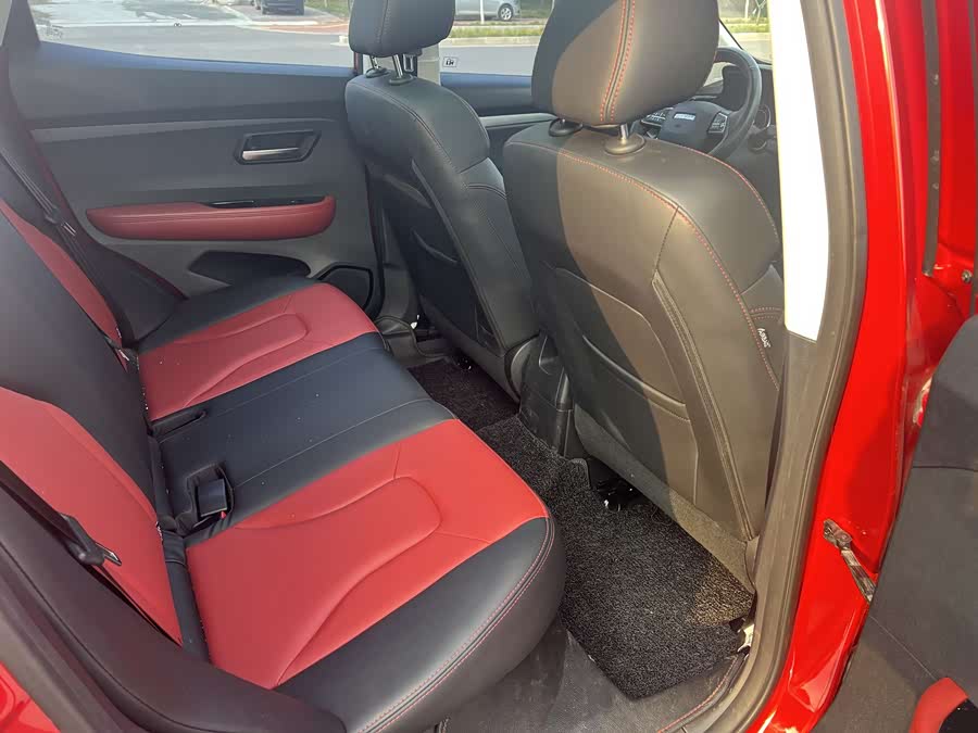 Haval H2s 2017 car image #11