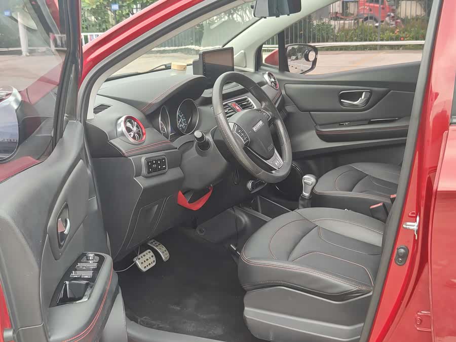 Haval H1 2017 car image #11