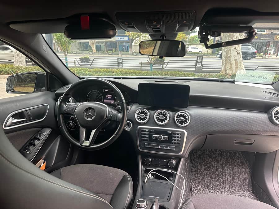 Mercedes-Benz A Class (Imported) 2014 car image #11