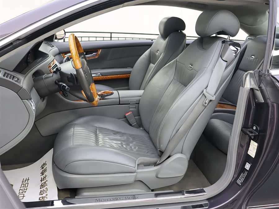 Mercedes-Benz CL Class 2009 car image #11