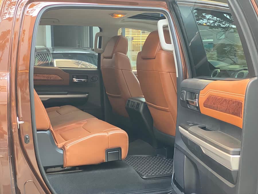 Toyota Tundra 2015 immagine di auto #11