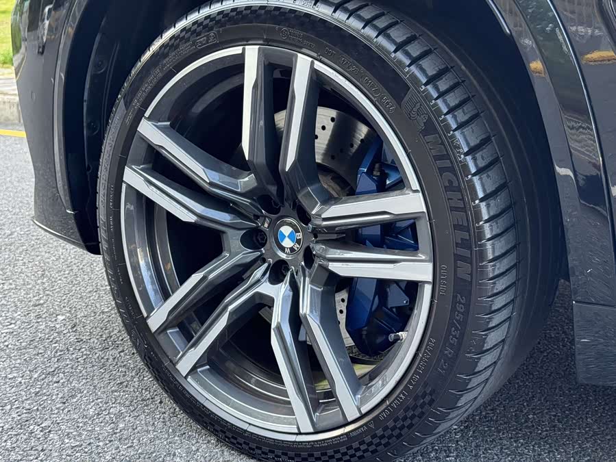 BMW X5 M 2021 car image #11