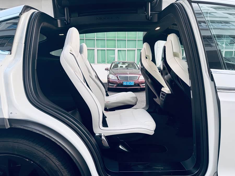 Tesla Model X 2017 #11 Tesla Model X 2017 car image #11