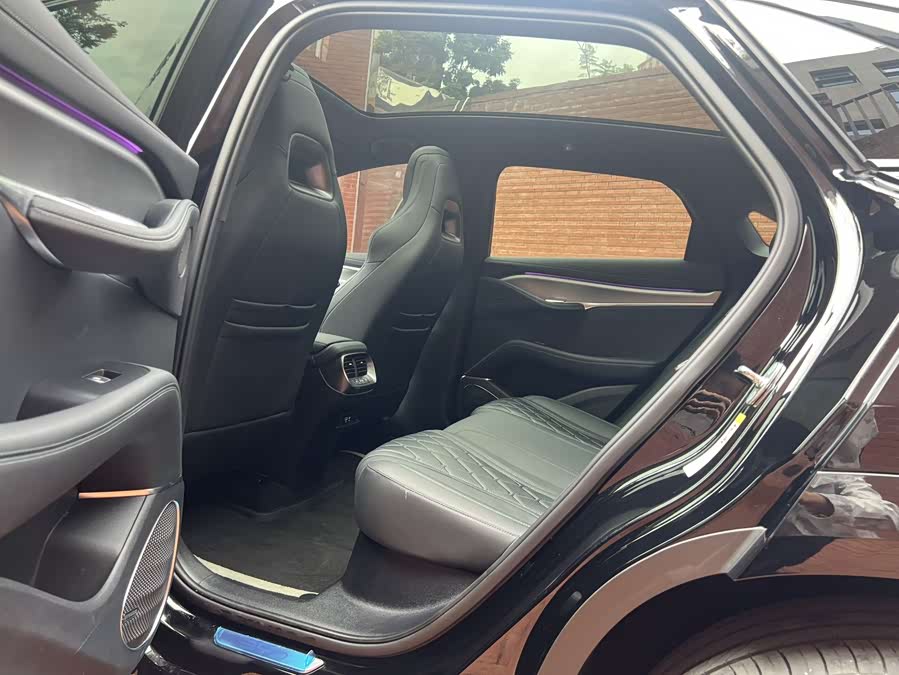 BYD Sea Lion 07 EV 2024 car image #11