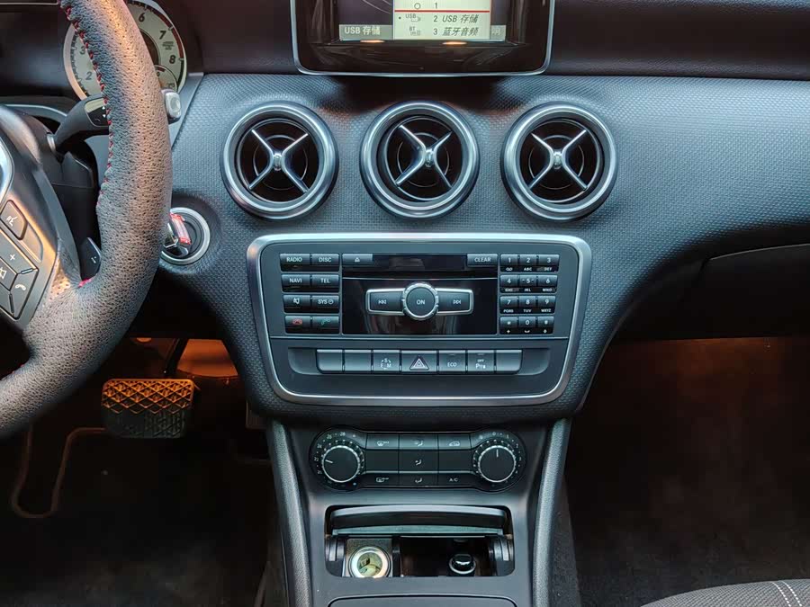 Mercedes-Benz A Class (Imported) 2014 car image #11