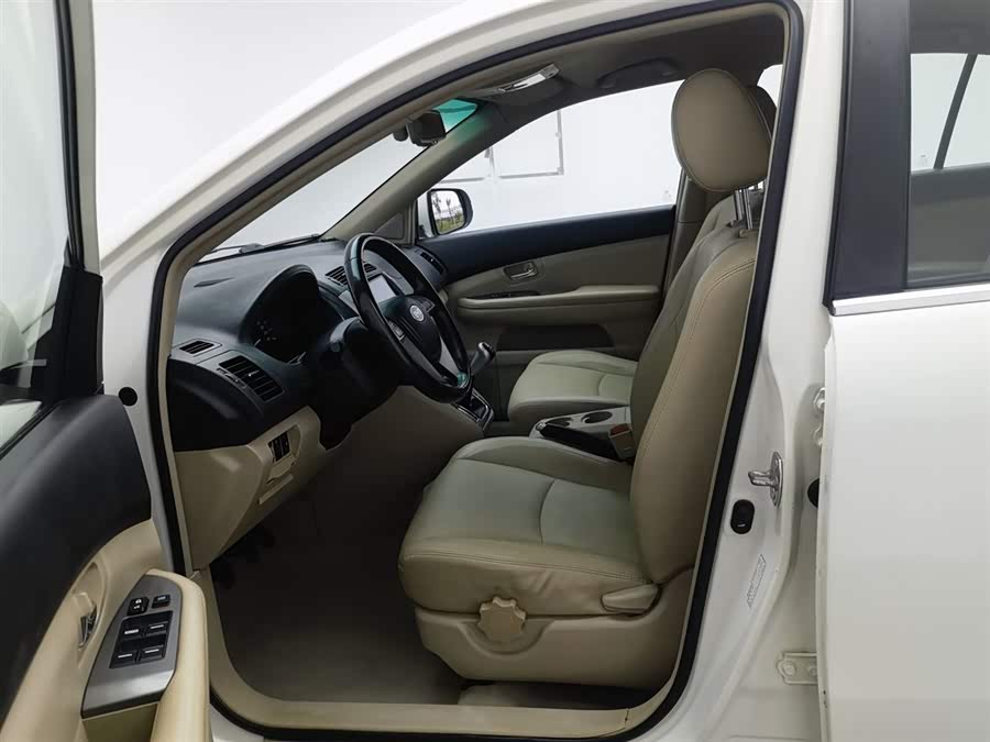 BYD S6 2013 car image #11