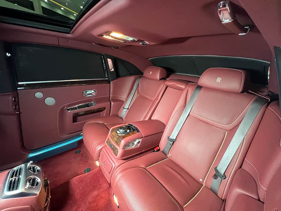 劳斯莱斯 古思特 2017 汽车图片 #11