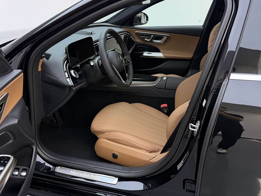 Mercedes-Benz E Class New Energy 2024 car image #11