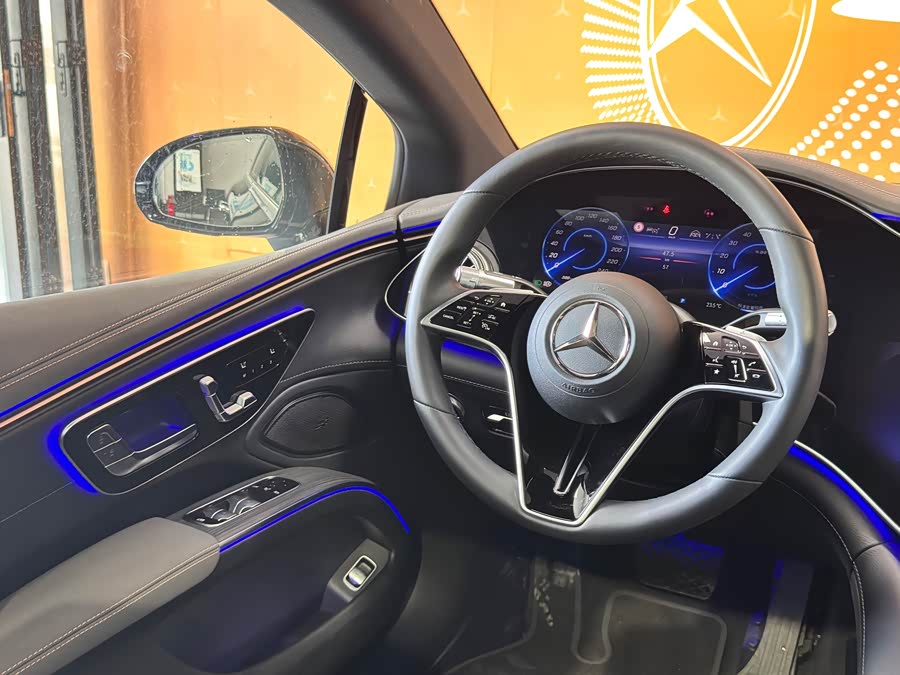 Mercedes-Benz EQS Class 2025 car image #11