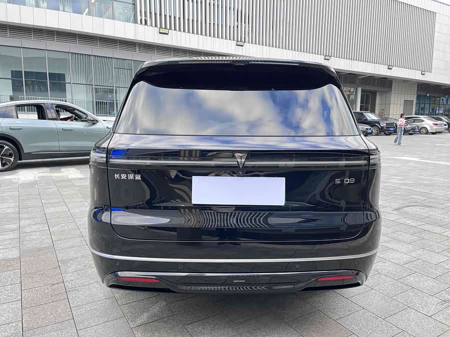 Deepal S09 2025 car image #11