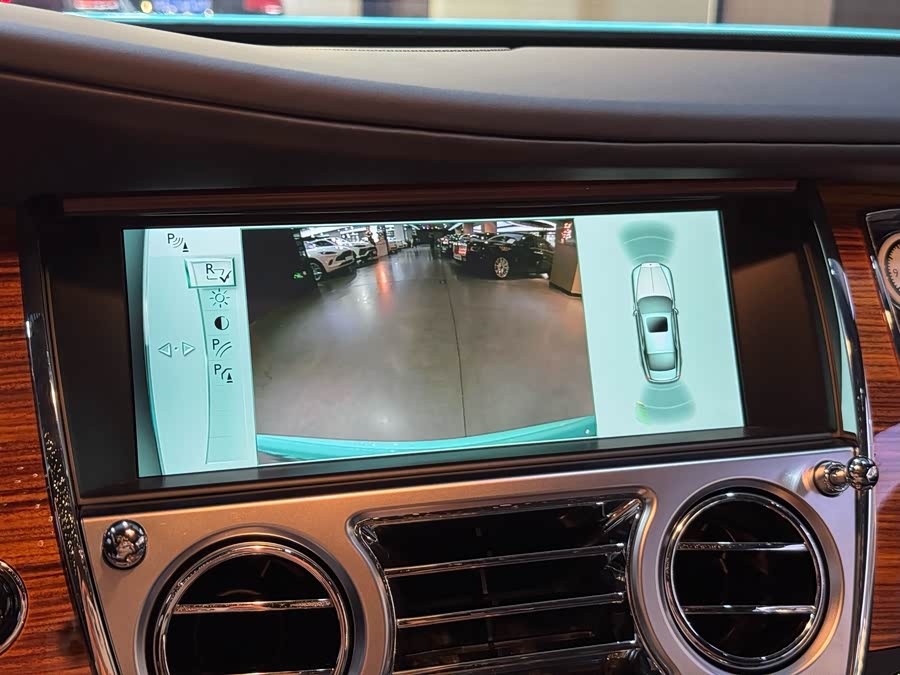 Rolls-Royce Wraith 2015 car image #11