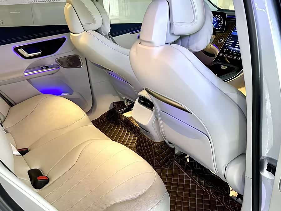 Mercedes-Benz EQE SUV 2023 car image #11