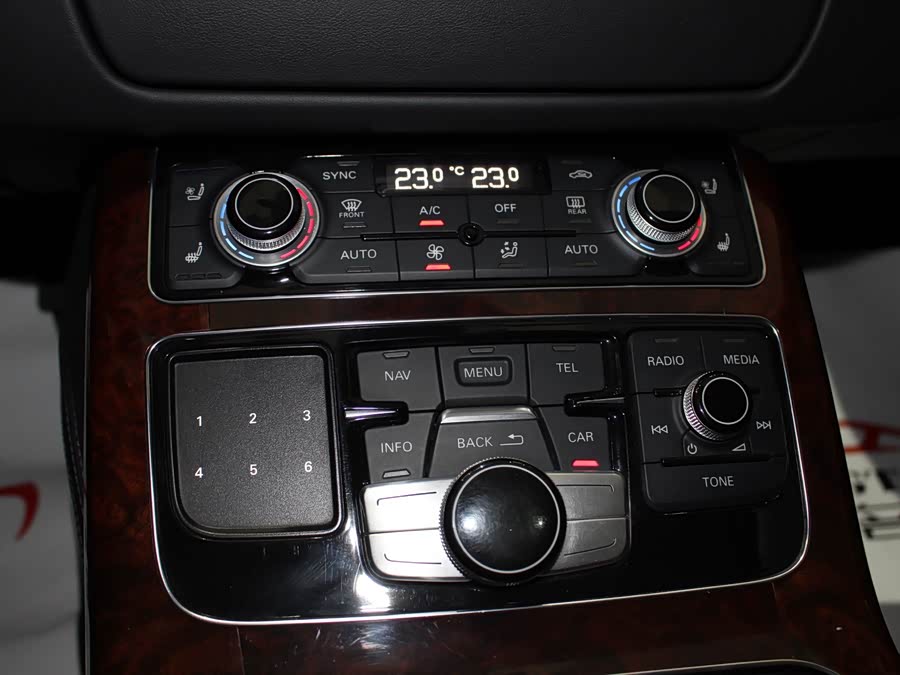 Audi A8 2013 imagen de coche #11