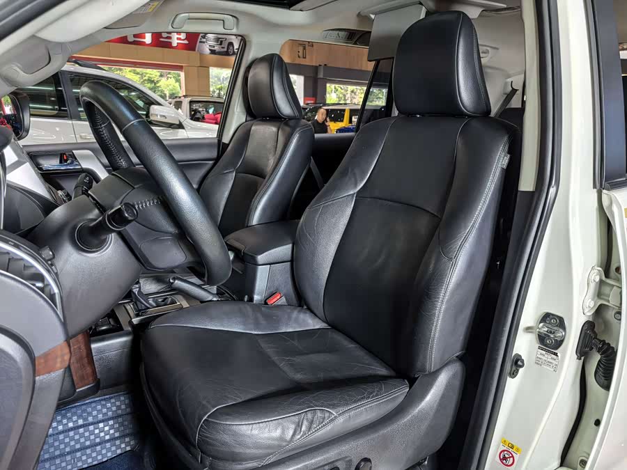 Toyota Land Cruiser Prado 2017 #11 Toyota Land Cruiser Prado 2017 car image #11
