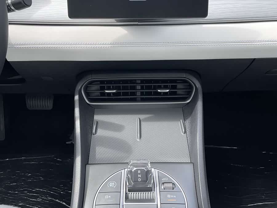 BYD Seal 05 DM-i 2025 car image #11
