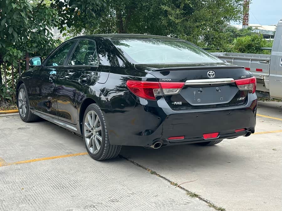 Toyota Reiz 2014 immagine di auto #11