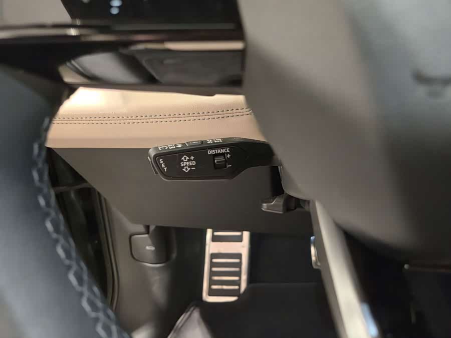 Audi Q6L e-tron 2025 صورة سيارة #11