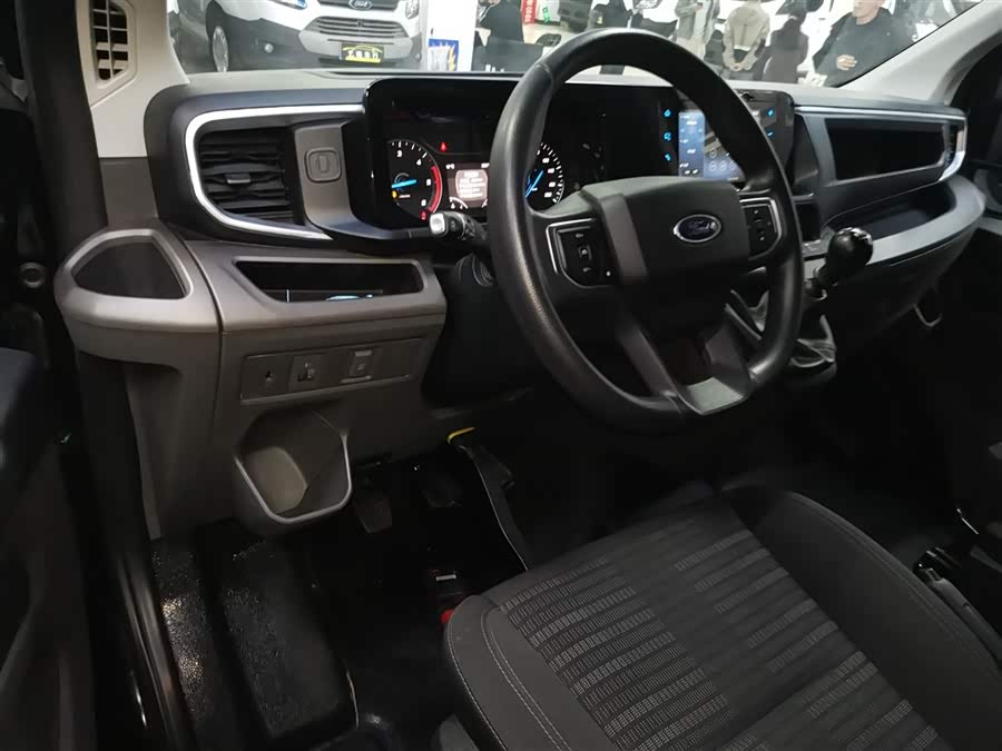 Ford Transit T8 2024 car image #11