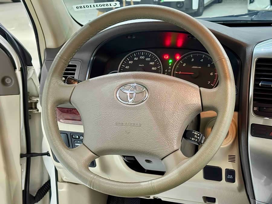 Toyota Land Cruiser Prado 2024 car image #11