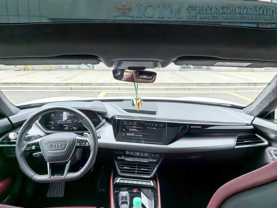 Audi RS e-tron GT 2023 #11 Audi RS e-tron GT 2023 car image #11