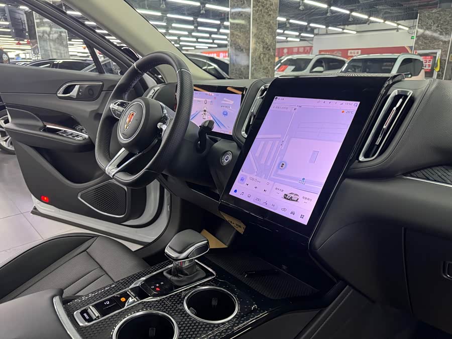 HongQi HS3 PHEV 2024 car image #11