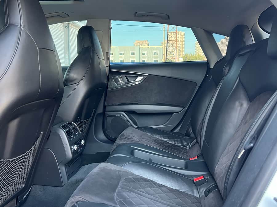 Audi S7 2013 car image #11