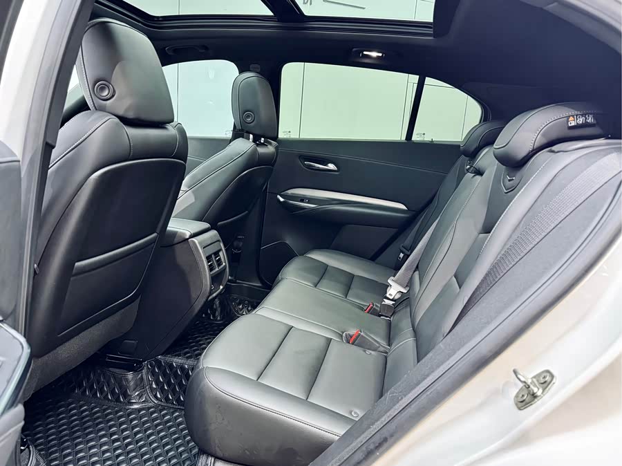 2020 immagine di auto #11