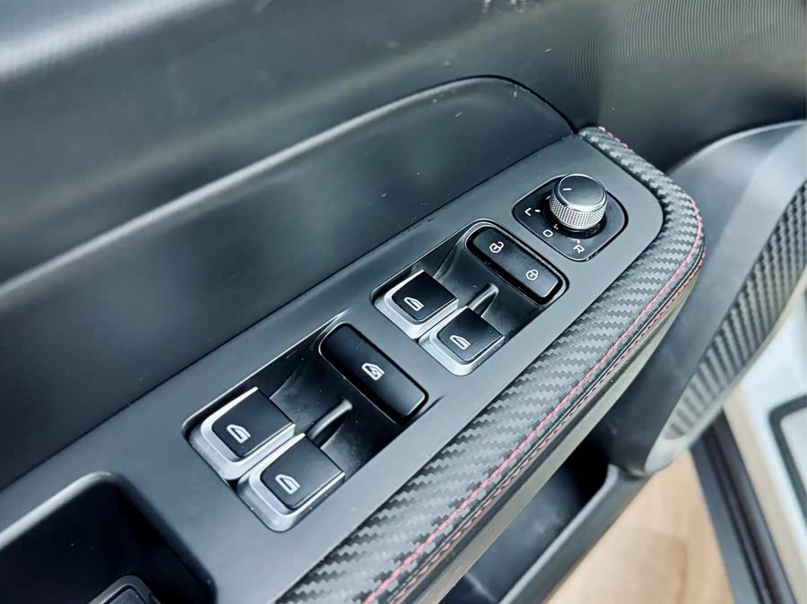 GEELY Monjaro MHEV 2020 #11 GEELY Monjaro MHEV 2020 car image #11