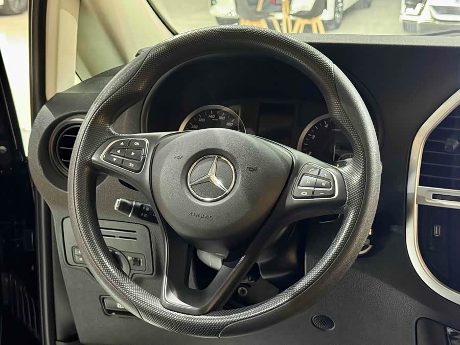 Mercedes-Benz Vito 2020 car image #11