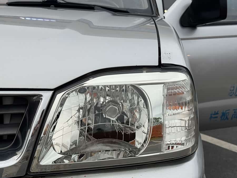 Nissan D22 2012 car image #11