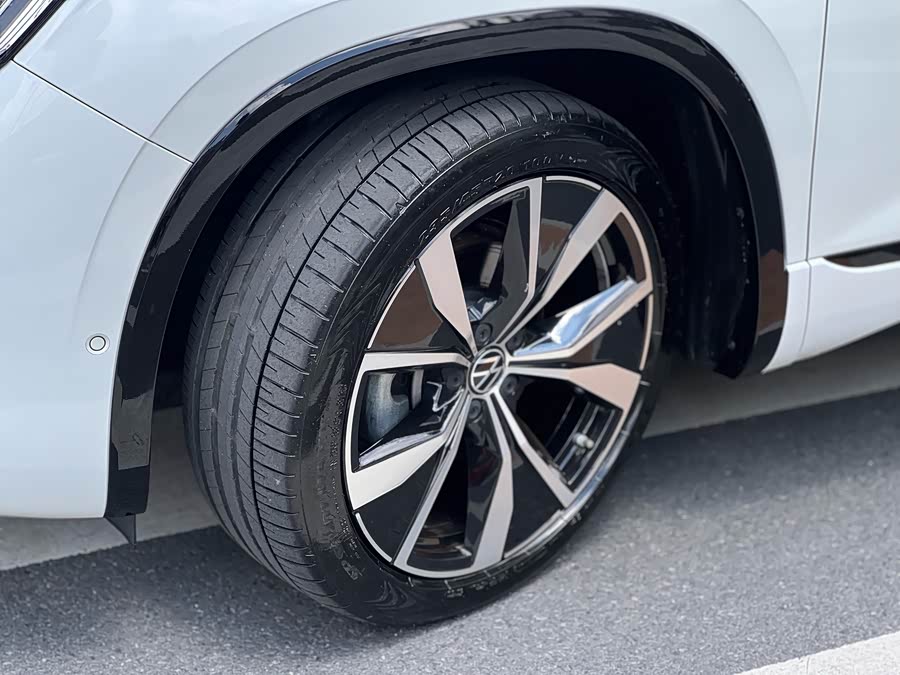 Volkswagen Tayron X 2023 car image #11