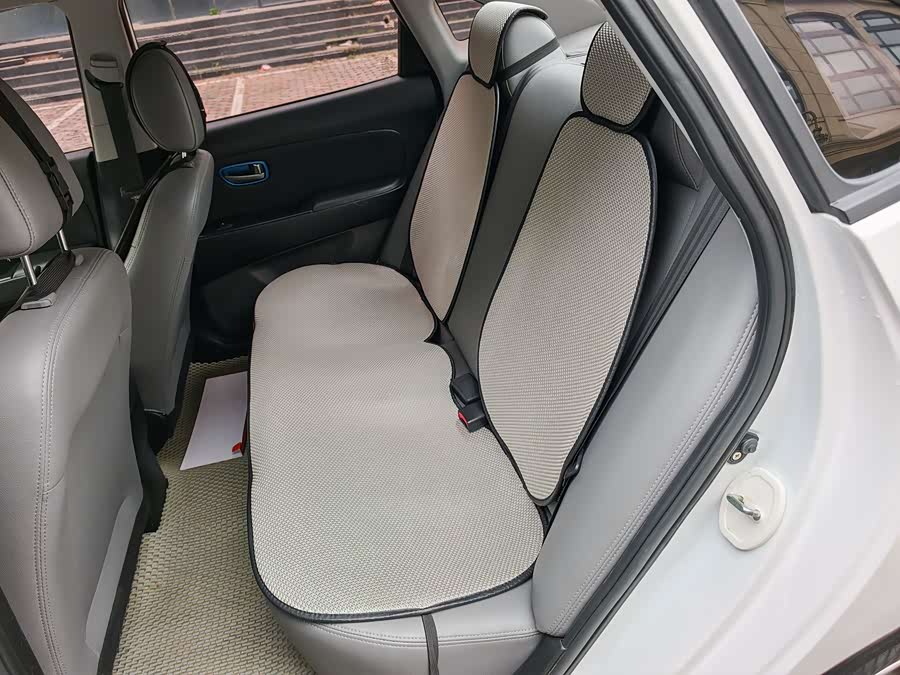 Hyundai Elantra EV 2017 car image #11