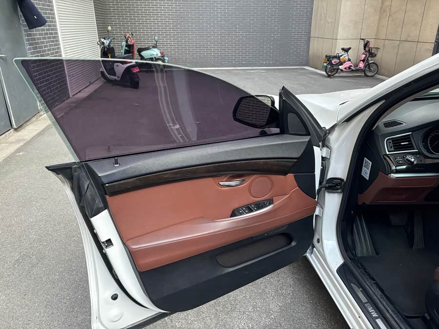 BMW 5 Series GT 2015 imagen de coche #11