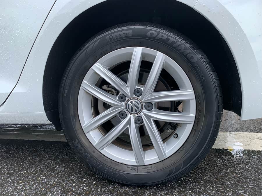 Volkswagen Golf 2019 car image #11