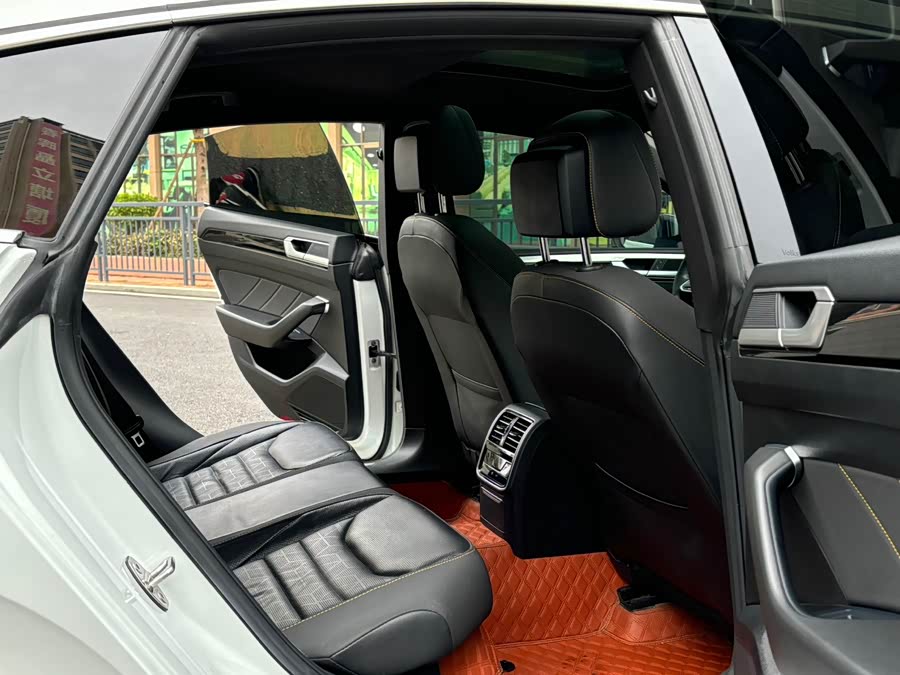 Volkswagen CC (FAW-Volkswagen) 2021 car image #11