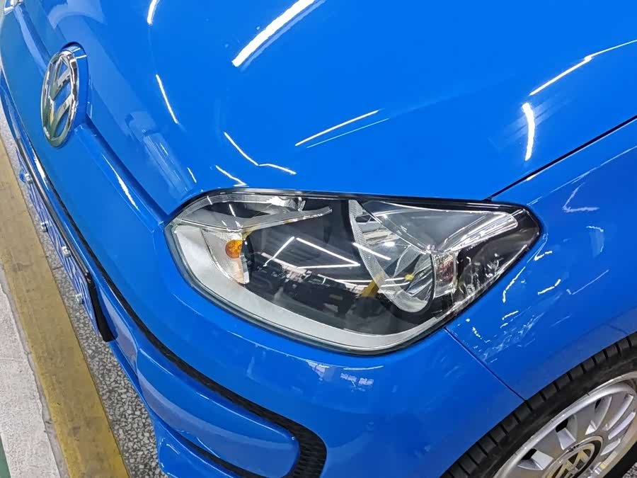 Volkswagen up! 2016 imagem de carro #11