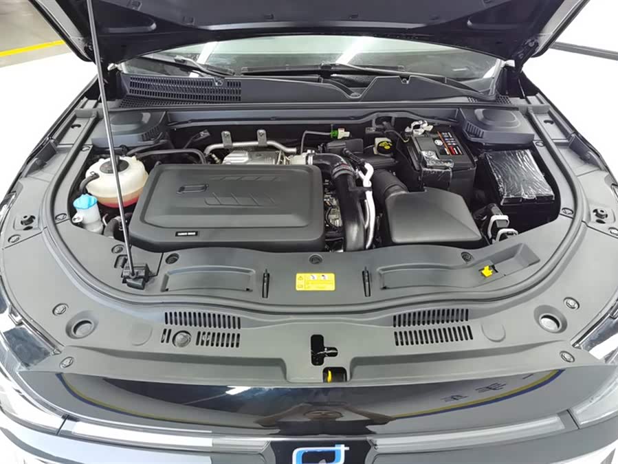 2024 car image #11