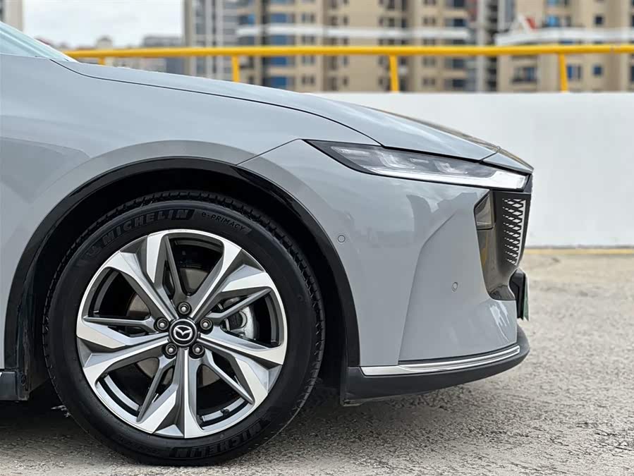 Mazda EZ-6 2024 صورة سيارة #11