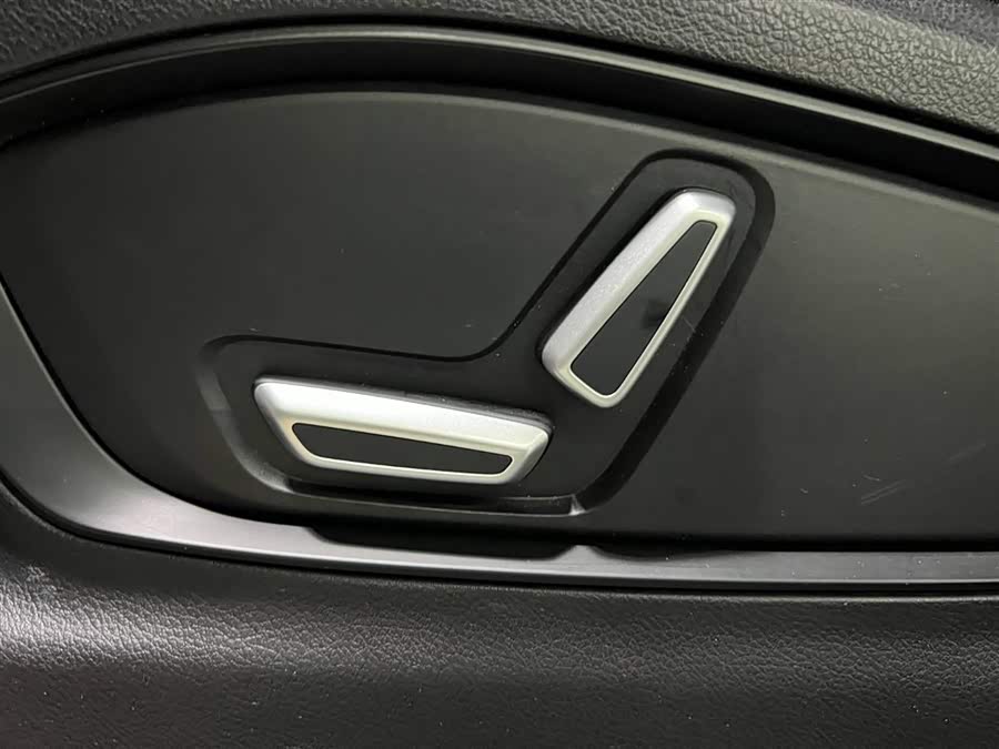 GEELY Okavango 2021 car image #11