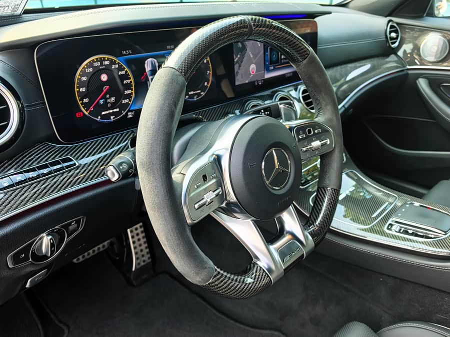 Mercedes-Benz E AMG 2020 صورة سيارة #11