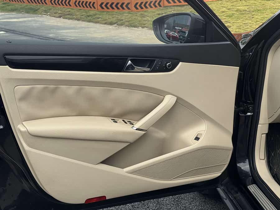 Volkswagen Passat 2014 imagen de coche #11