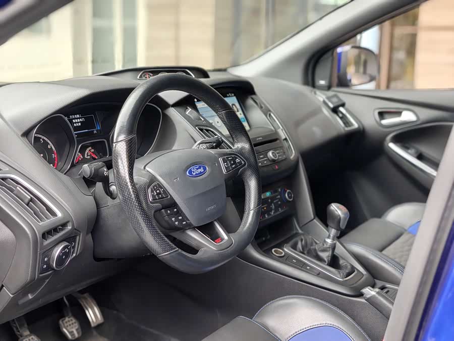 Ford Focus (Imported) 2017 imagem de carro #11