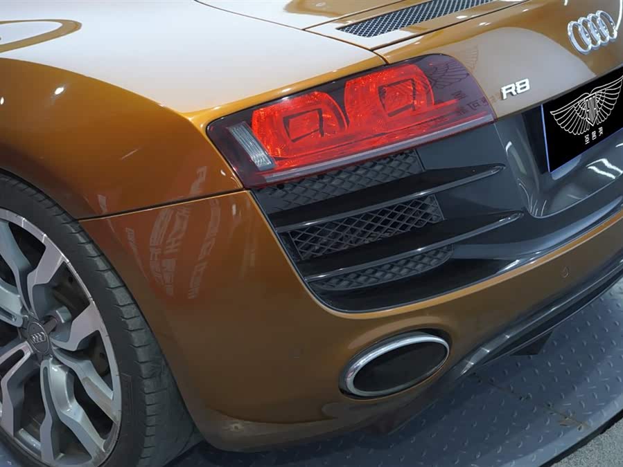 Audi R8 2012 #11 Audi R8 2012 car image #11