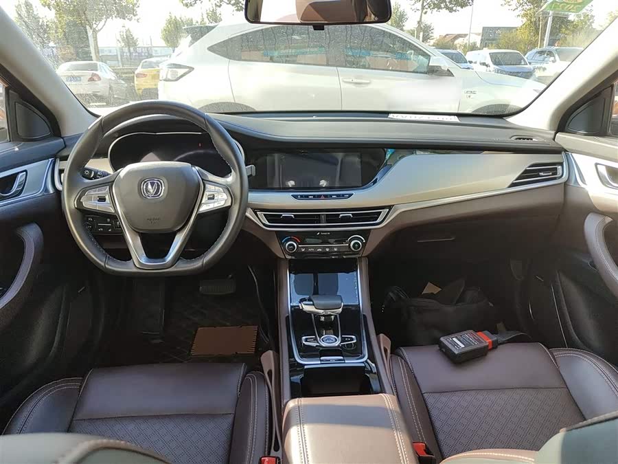 Changan Eado EV 2018 car image #11