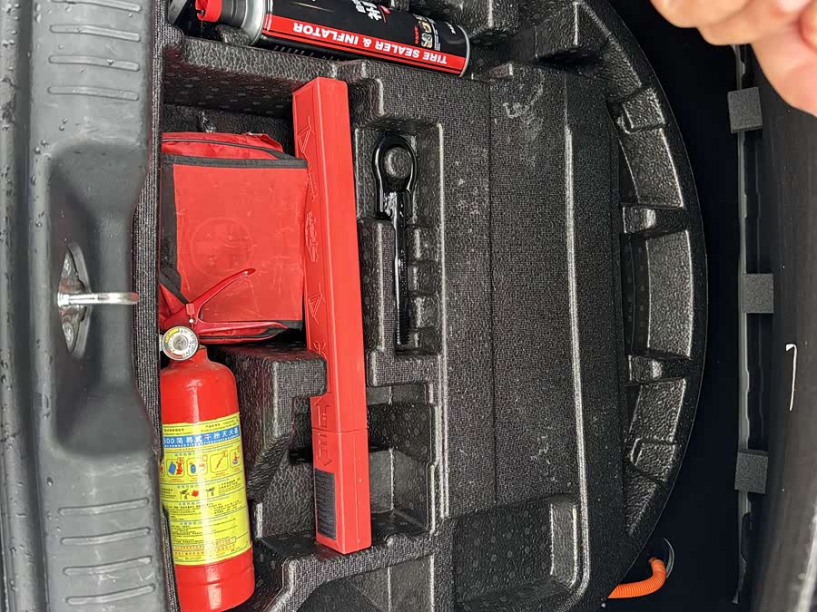 Changan UNI-V iDD 2024 car image #11